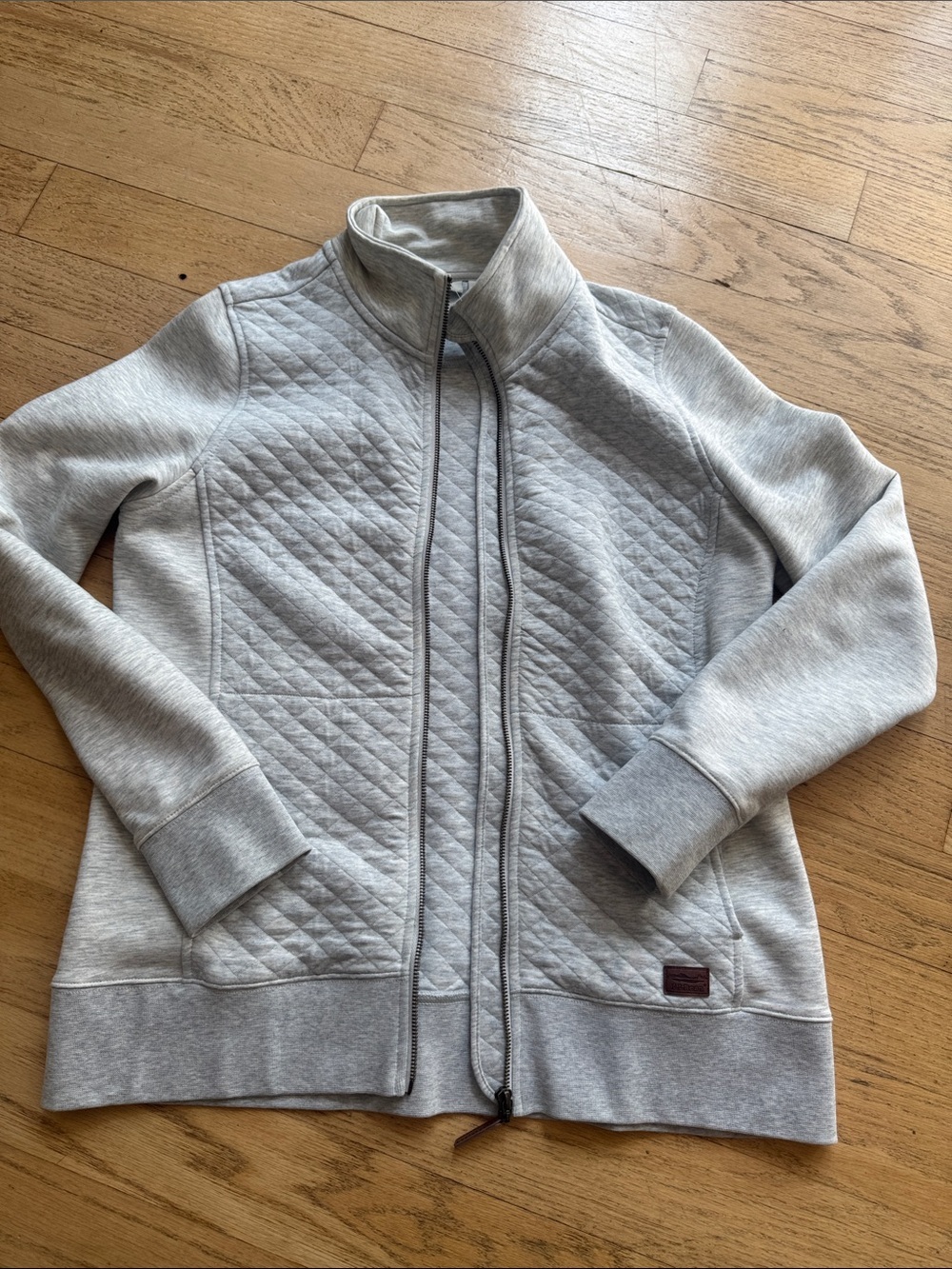 L.L. Bean Light Gray Quilted full zip sweatshirt, size medium - Picture 2 of 12